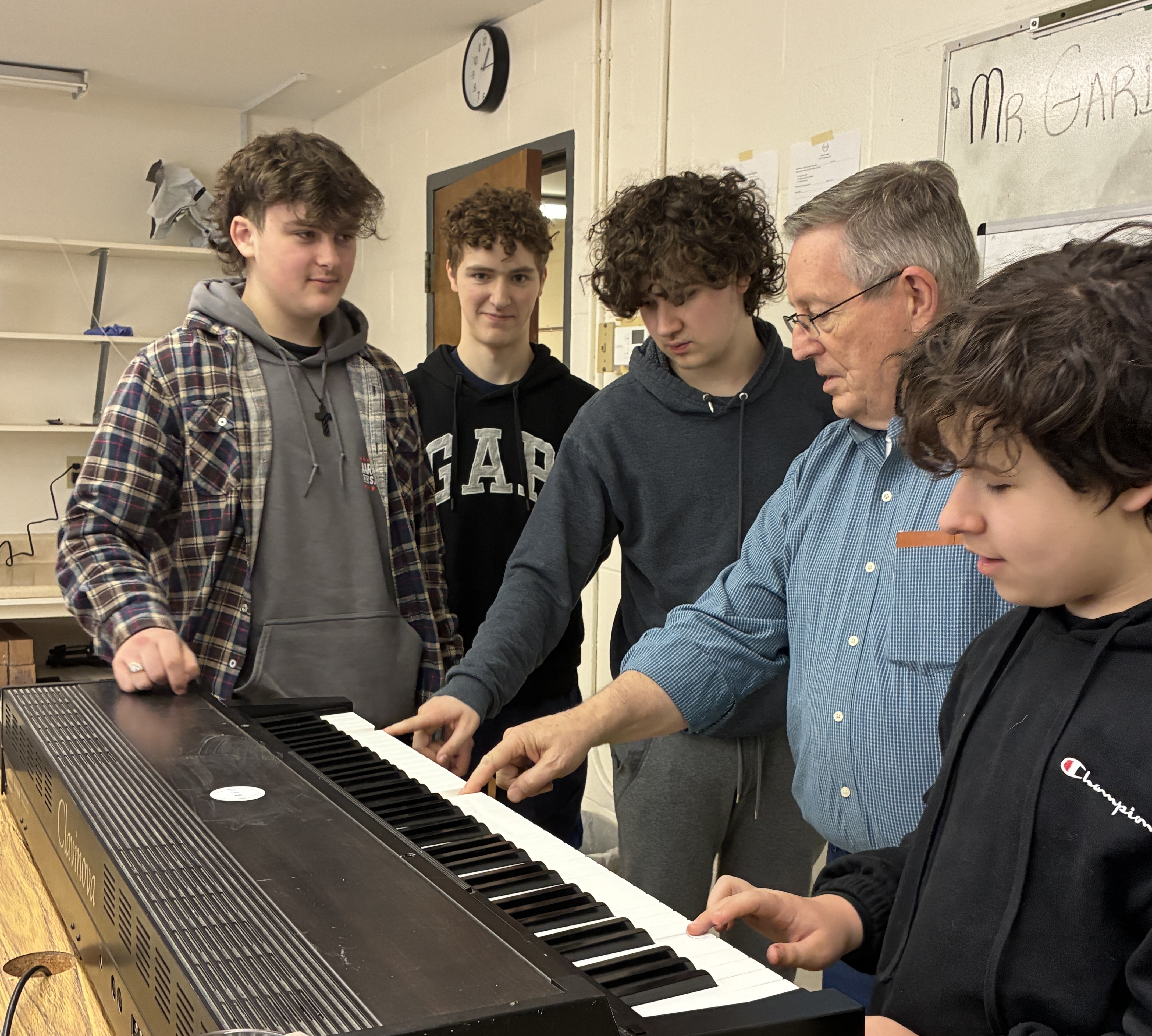 Creo Classical Academy students collaborating
